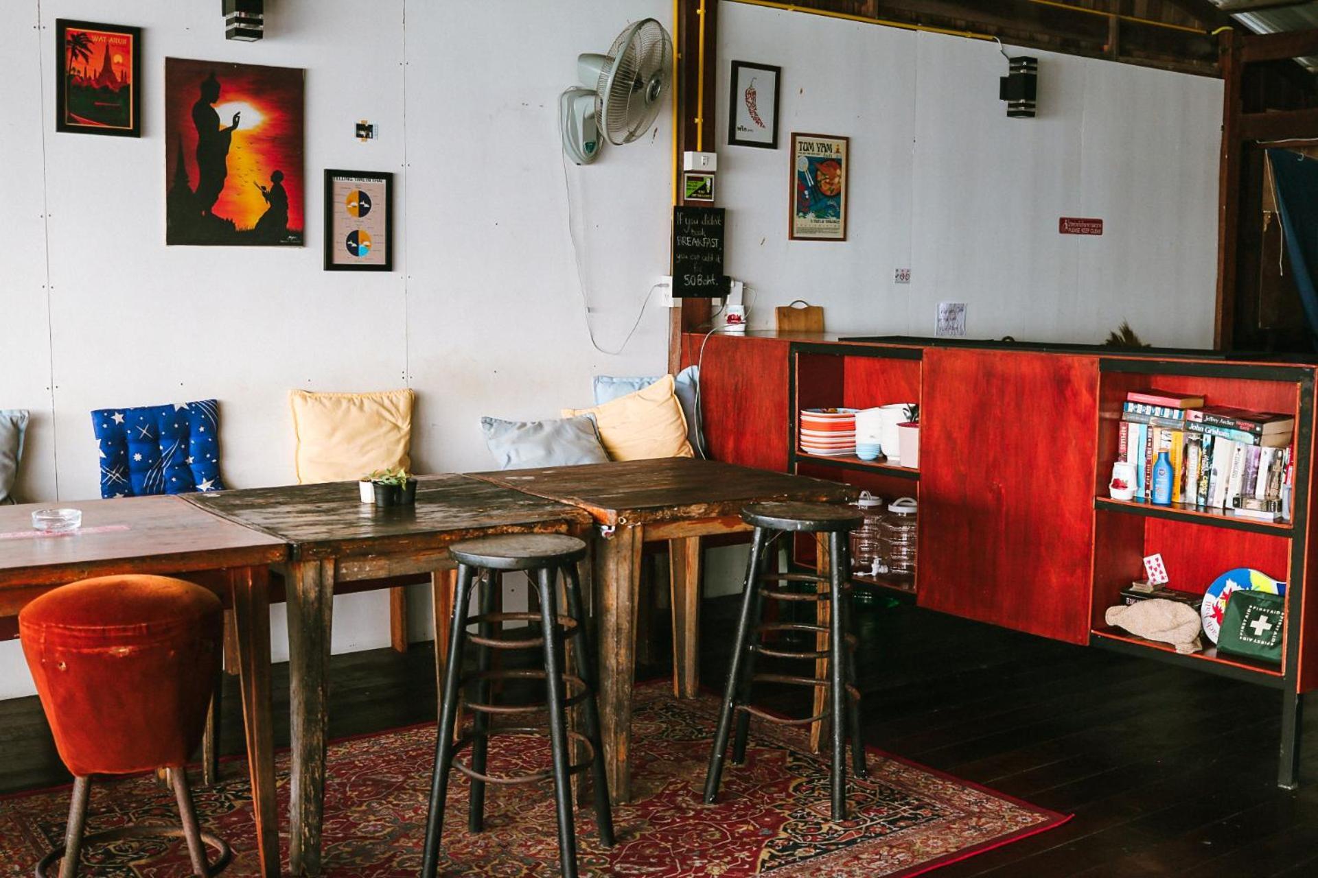 Watermellow Hostel Тау Экстерьер фото